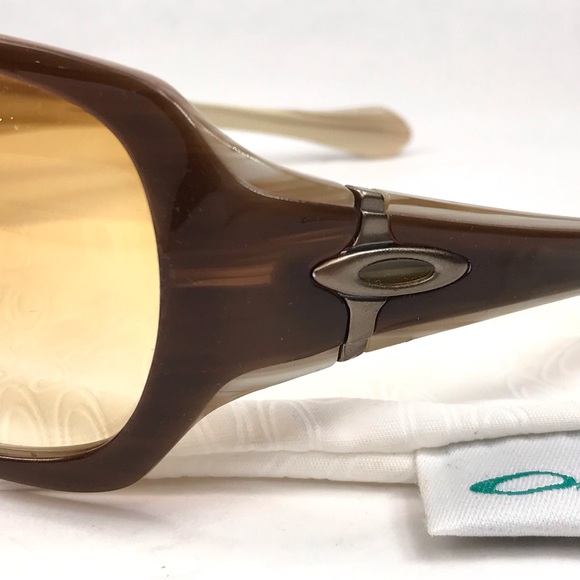 Oakley Women Sunglasses Script Bronze Gradient Lenses Tortoise Cream 05961 Case main image 3